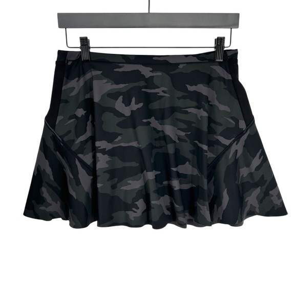 Athleta Match Point Skort 13.5" Size Small Color Black Camo - Picture 5 of 14
